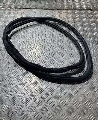 Audi Q2 - Front door rubber seal VW27049