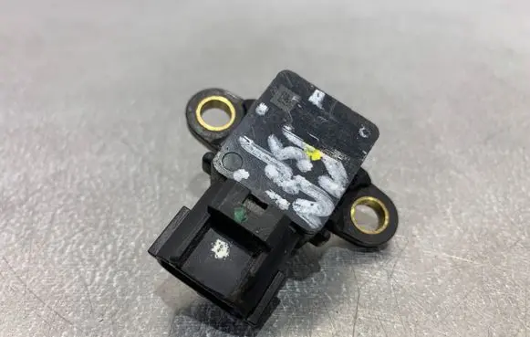 Opel Insignia A Air pressure sensor 12592016