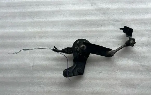 Subaru Crosstrek II Rear air suspension level height sensor 84031FG000