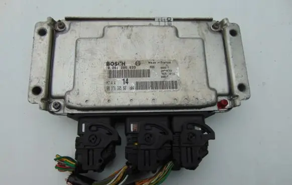 Citroen Xsara Picasso Engine control unit/module 9637839580 0261206633