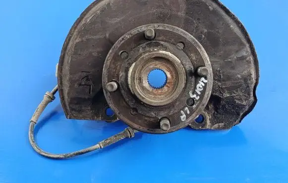 Mitsubishi Carisma Front wheel hub spindle knuckle
