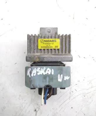 Nissan Qashqai+2 Glow plug pre-heat relay 8200859243