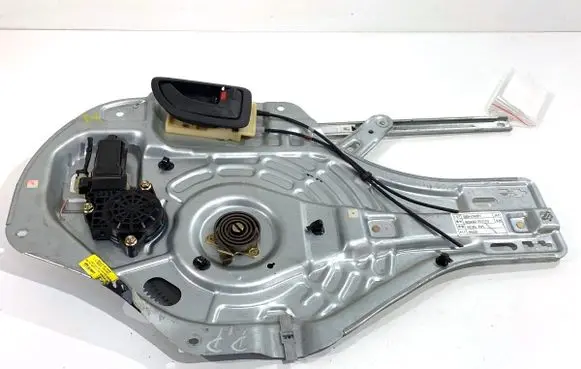 Hyundai Tucson JM Front door window regulator with motor 824802E010