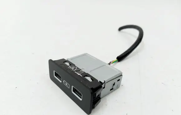 Honda HR-V USB socket connector 8A350-T20-A011-M1