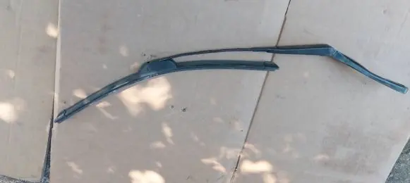 Audi A8 S8 D2 4D Windshield/front glass wiper blade 4D1955407B