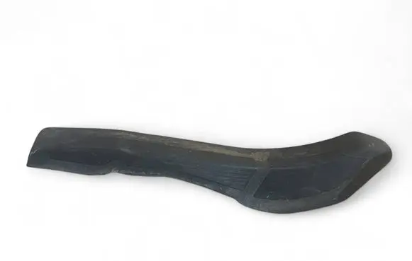 Rear/tail light trim molding