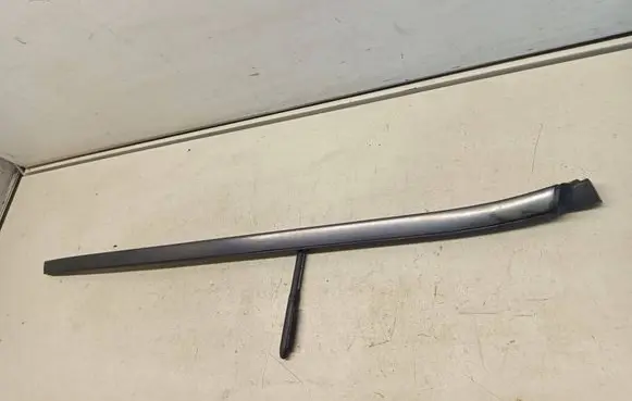 Mercedes-Benz CLK A209 C209 Windshield trim 