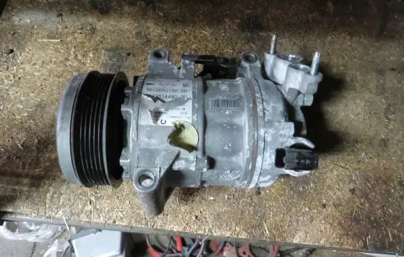 Citroen C4 II Picasso Air conditioning (A/C) compressor (pump) 9812314480