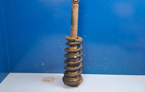 Mitsubishi Pajero Front shock absorber/damper MR554292