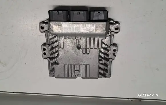 Peugeot 2008 I Engine control unit/module 9801622880