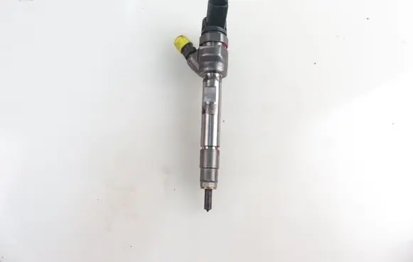 Toyota Avensis T270 Fuel injector 8514146 0445110613