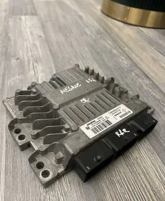 Renault Megane II Engine control unit/module S122326114A S122326114 8200843713