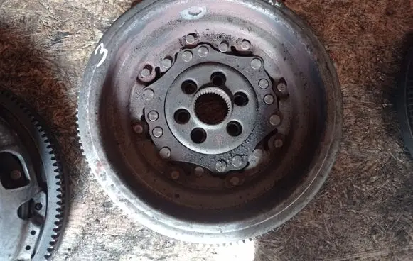 Volkswagen Golf V Flywheel