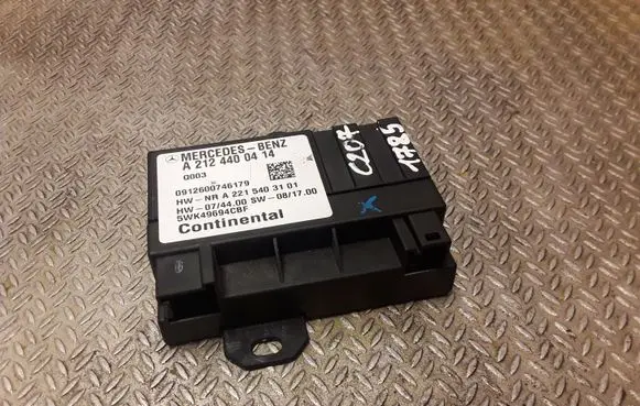 Mercedes-Benz E C207 W207 Fuel injection pump control unit/module 2124400414 A2124400414
