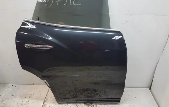 Maserati Levante Rear door