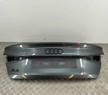 Audi A3 8Y Tailgate/trunk/boot lid 8Y5827025