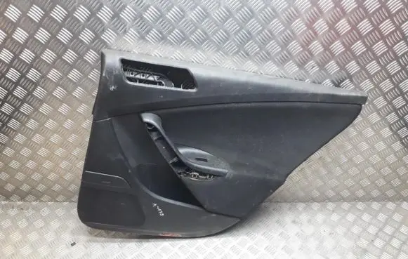 Volkswagen PASSAT B6 Front door card panel trim 3c9867212
