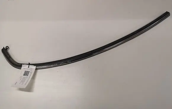 Windshield trim