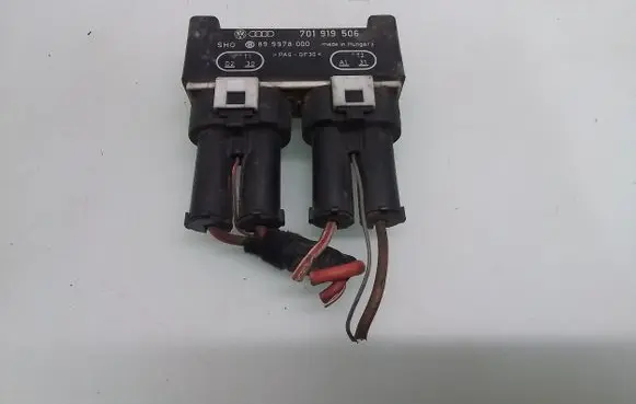 Coolant fan relay