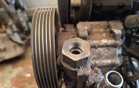 Peugeot 807 Power steering pump