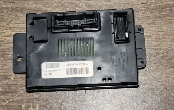 Ford Explorer Fan control module CB5T18C612BD