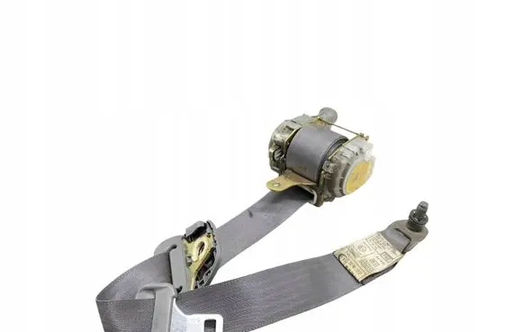 Toyota RAV 4 (XA20) Front seatbelt 
