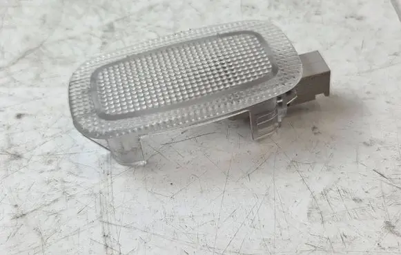 Mercedes-Benz E W212 Front seat light A2218250382 A0005402065