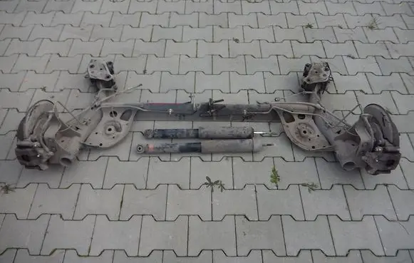 Nissan Pulsar Rear axle beam 