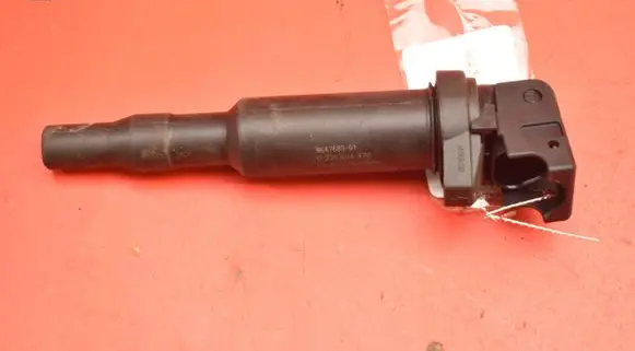 Citroen C3 Picasso High voltage ignition coil 8647689-01