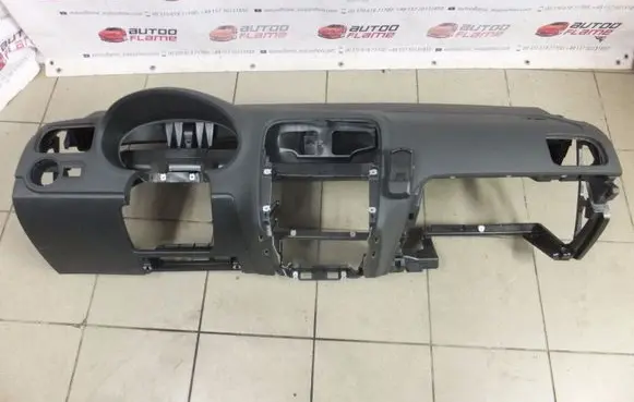 Volkswagen Polo V 6R Dashboard 6R1857002AJ