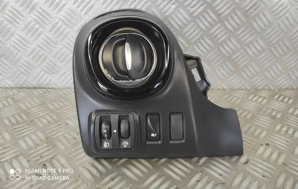 Renault Trafic III (X82) Dashboard side air vent grill/cover trim 683112651R 93868012
