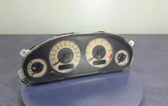 Chrysler Town & Country IV Speedometer (instrument cluster) P04685742AE