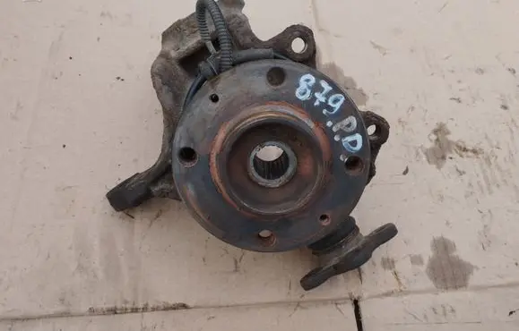 Citroen C2 Front wheel hub