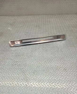 Volvo XC60 Radio/GPS head unit trim 30755619