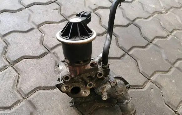 Honda Civic EGR valve 390285 2677D