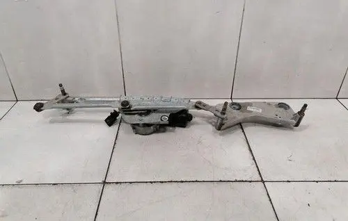 Mercedes-Benz GLE (W166 - C292) Front wiper linkage and motor A1668200641
