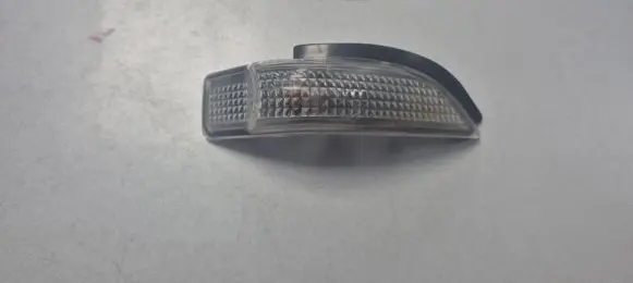 Toyota Auris E180 Mirror indicator light 8173102120