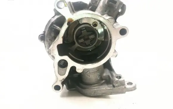 Audi A5 8T 8F Vacuum pump 06J145100C