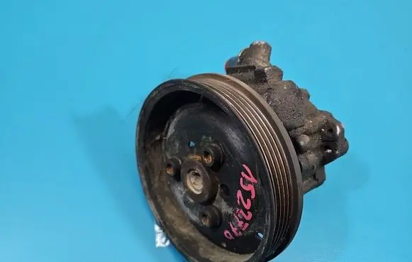 Volkswagen PASSAT B5.5 Power steering pump 8D0145156K IMPRK1522770