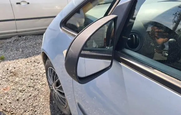 Mitsubishi Colt Manual wing mirror 