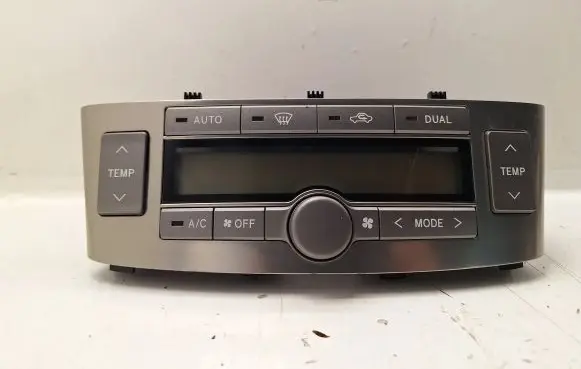 Toyota Avensis T250 Climate control unit 5590005270 5590205050H