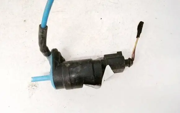 Mercedes-Benz A W169 Windscreen/windshield washer pump