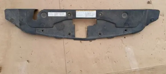 Engine bonnet/hood lock trim molding