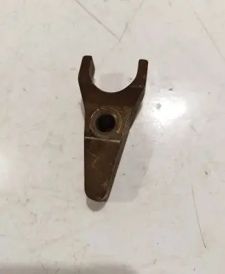 Toyota Avensis T270 Fuel Injector clamp holder