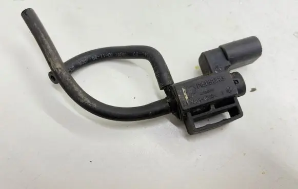 Skoda Octavia Mk2 (1Z) Turbo solenoid valve 037906283C