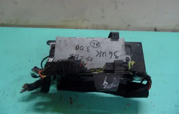 BMW X3 E83 Bluetooth control unit module 6945387
