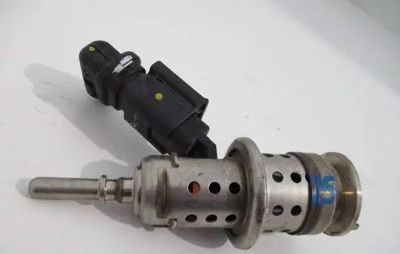 Opel Crossland X AdBlue injector 9813930180 L039B04609