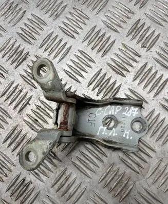 Chevrolet Captiva Front door lower hinge 