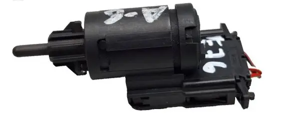 Brake pedal sensor switch