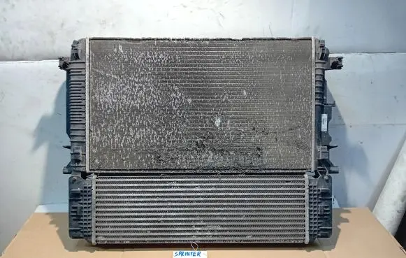 Mercedes-Benz Sprinter W906 Radiator set 9065000202